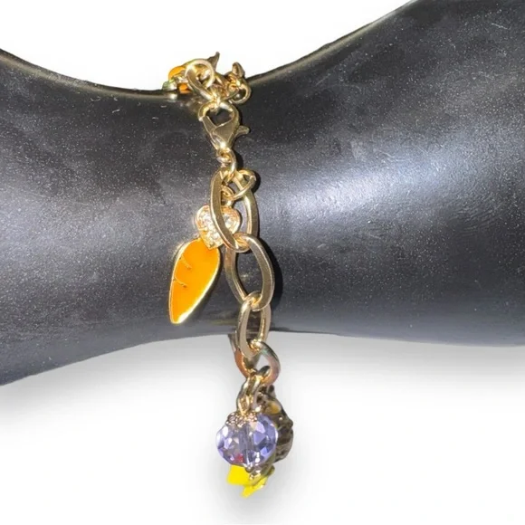 Cute Easter Gold Charm Bracelet - Picture 4 of 5